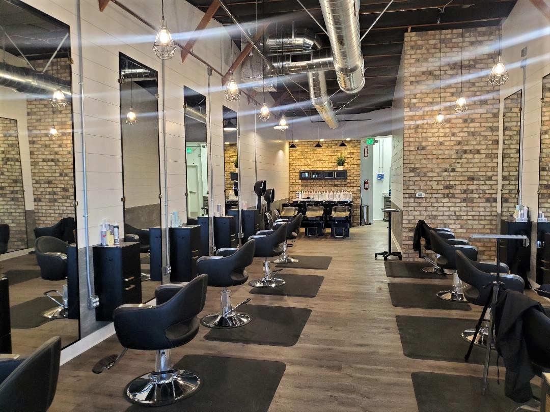 Salon Rae June + Rae Salon